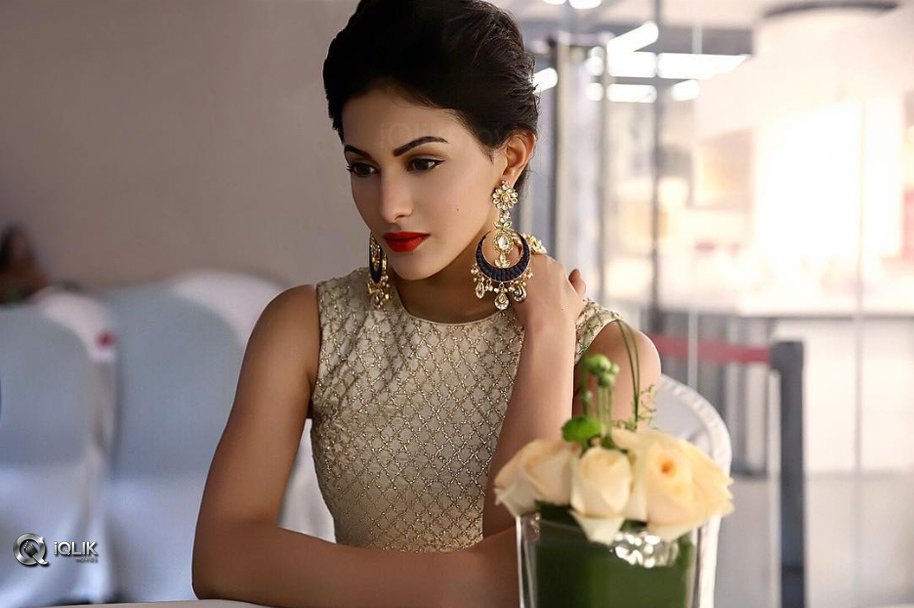 Amyra-Dastur